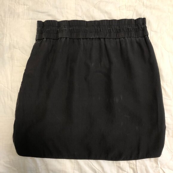 Elizabeth and James 100% Silk Mini Skirt Black Small | Archival | The Row - Picture 8 of 12